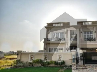 1 Kanal Luxury Modern Design House Available For Sale In Dha Top Location DHA Phase 6