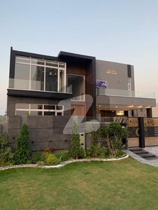1 KANAL MODERN DESIGN COMPACT HOUSE FOR SALE IN THE HEART OF PHASE 7 DHA Phase 7