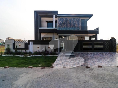 1 Kanal Modern Design House In DHA For Sale At Good Location DHA Phase 7 Block U