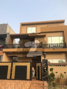10 Marla 1 Year Used Owner Build VIP Vip House For Sale Price Negotiable Near To All Schools TIP Housing Society Phase 2