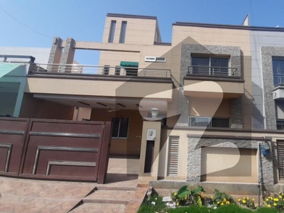 10 MARLA 5 BED HOUSE FOR SALE Wapda Town Phase 1 Block J2