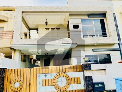 10 MARLA 5 BEDROOM DOUBLE UNIT HOUSE FOR SALE Bahria Town Phase 3