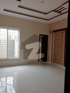 10 Marla Beautiful House For Sale Wapda Town Phase 1