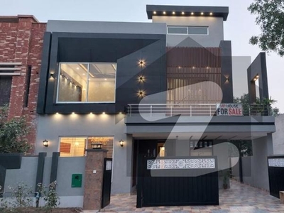10 Marla Brand NEW house For Sale Tulip block Bahria Town Lahore Bahria Town Sector C
