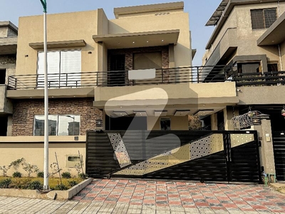 10 Marla Brand New House Investor Rate Bahria Town Phase 8 Block C
