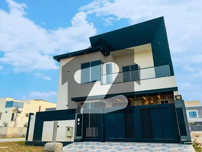 10 Marla Brand New Luxury House For Sale Royal Orchard