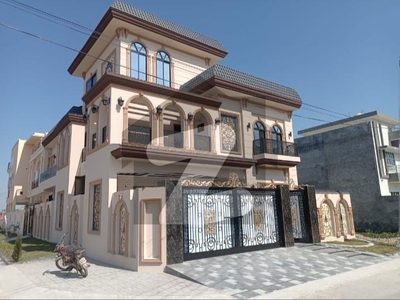 10 Marla Corner Beautiful Design Half Triple Storey House for Sale in Bismillah Housing Society Lahore. Bismillah Housing Scheme