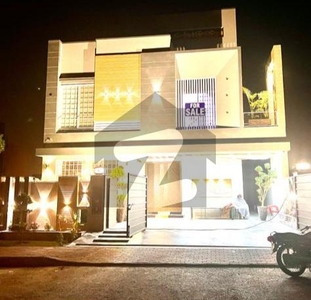 10 marla Designer Brand new house for sale in Overseas B Bahria town Lahore Bahria Town Overseas B