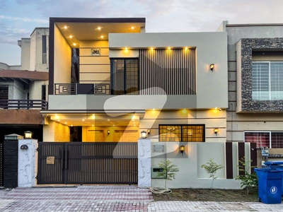 10 Marla Double Unit Designer House For Sale Bahria Town Phase 3