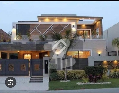 10 marla fully modern villa for sale in pine Gardens jranwala Road Jaranwala Road