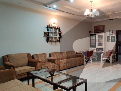 10 Marla House For Sale In Rs. 37500000/- Only Bahria Town Phase 8 Block A1