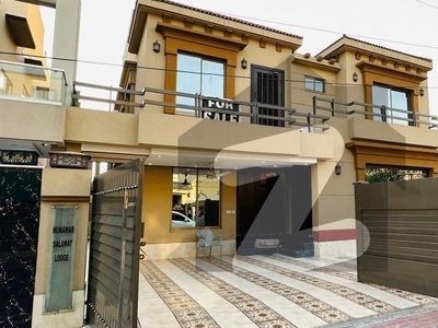 10 MARLA House For SALE WITH BASEMENT Bahria Town Sector C