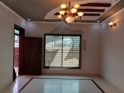 10 Marla Luxury Beautiful House For Sale In Wapda Town Phase 1 Wapda Town Phase 1