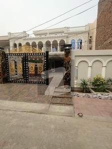 10 Marla Luxury used solid construction House Available For Sale In Shalimar Colony near to T chok Rehman street Multan New Shalimar Colony