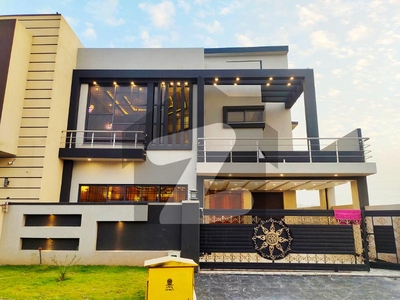 10 MARLA LUXURY HOUSE FOR SALE Bahria Town Phase 8