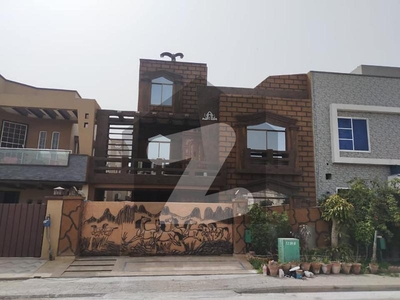 10 Marla Desinger Owner Built House For Sale in Shaheen Block Bahria Town Lahore Bahria Town Shaheen Block