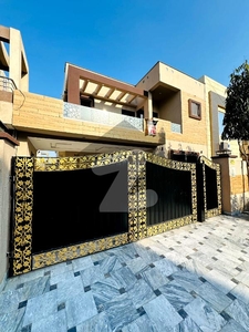 10 Marla Luxury Used House Like a Brand New For Sale In Shaheen Block Bahria Town Lahore Bahria Town Shaheen Block