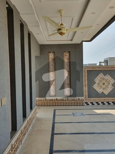 10 Marla Slightly Used House For Sale In Central Park Lahore Central Park Block A