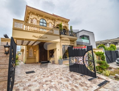 10 Marla Spanish House For Sale At Top Location Near To School & Commercial DHA Phase 8