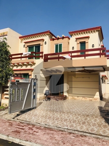 10 MARLA USED FACING PARK HOUSE FOR SALE BAHRIA TOWN LAHORE Bahria Town Shaheen Block
