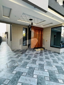 10 Marla Used House for Sale Available in Valencia Town Lahore Valencia Housing Society