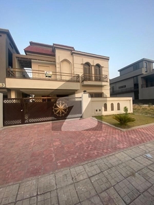11 Marla House Brand New Condition Located Available In Best Price Bahria Town Phase 8