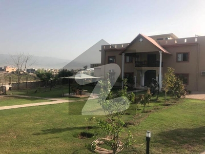 14 Kanal Farmhouse Available For In Banigala On Prime Location With Beautiful Views Of Rawal Dam And Margala Hills. Bani Gala