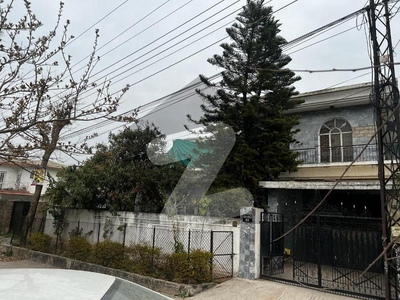 1.5 KANAL House In A Very Reasonable Price CORNER FACING DOUBLE ROAD Chaklala Scheme 1