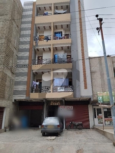 2 BED DD On 3rd Floor Flat Available For Sale Gulshan-e-Kaneez Fatima Block 4