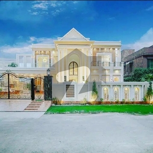 2 Kanal Brand New Modern Dsigner With Swimming Pool Bungalow For Sale In Wapda Town Lahore Wapda Town