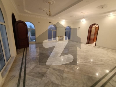 2 Kanal Full Basement House For Sale In DHA Phase 3, Z Block. DHA Phase 3