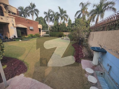 2 Kanal Owner Build Used Well Maintained Bungalow For Sale At Prime Location Of DHA Phase 3 Lahore DHA Phase 3