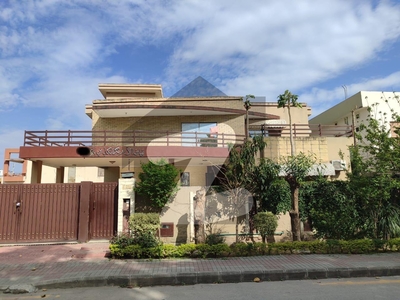 24 Marla Used Front Open House For Sale Bahria Town Phase 4