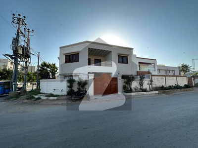 250 Sq Yds Well Maintained Duplex Bungalow For Sale In Khayaban-E-Shahbaz DHA Phase 6 DHA Phase 6