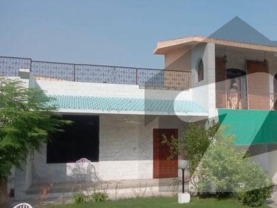 3 kanal banglaw available for sale. Model Town Block F