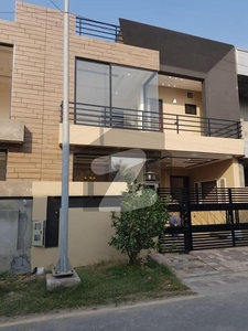 5 Marla Beautiful Luxurious Brand New House For Sale Park View City
