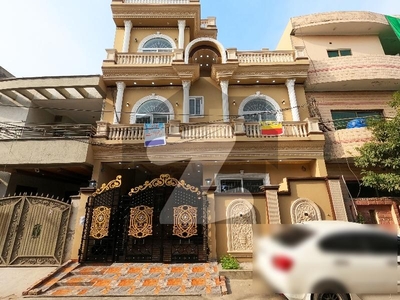 5 Marla Triple Storey House For Sale In H3 Block Of Johar Town Phase 2 Lahore Brand New House For Sale Near Emporium Mall And Expo Center Owner Build Tilted Flooring Johar Town Phase 2 Block H3