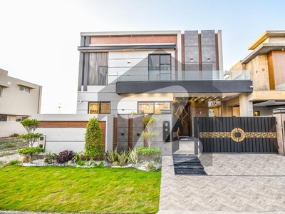 50 Feet Road Full Basement 8 Marla Luxurious Modern House Near Askari Available For Sale DHA 9 Town Block B