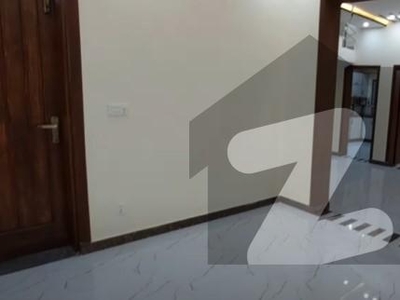 6 MARLA HOUSE ,5 BED ROOM,SPANISH,WITH GAS FOR SALE Ghazi Road