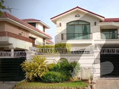 666 Square Yards House In Beautiful Location Of F-11/2 In Islamabad F-11/2