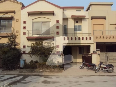 7 MARLA Low Budget House Is Available For Sale 5 Bedrooms Used House Bahria Town Phase 8 Safari Valley