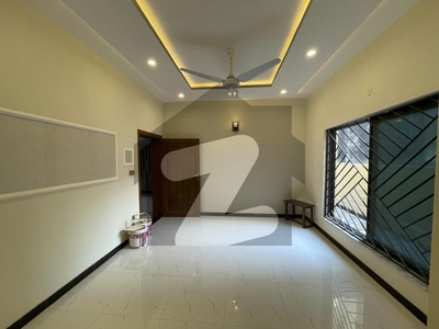 7 Marla Luxury Desiginer House For Sale Bahria Town Phase 8 Umer Block