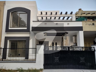 9 Marla Renovated Beautiful House In Gated Community For Sale In Lahore Pace Woodlands