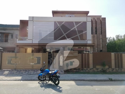 A BEAUTIFUL 1 KANAL HOUSE FOR SALE IN OVERSEAS B BAHRIA TOWN LAHORE Bahria Town Overseas B