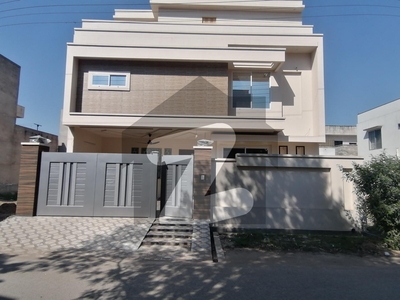 A House Of 10 Marla In Rs.30,000,000 Canal View Sector 3