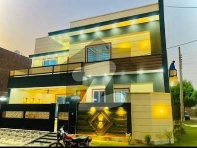 A Nicely Build 7.5-Marla Double Storey And Corner House with 2 Car Porch Available for Sale in Beautiful Wapda Town Wapda Town Phase 2