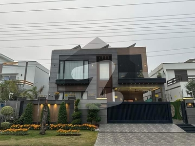 A PRIME LOCATION 1 KANAL DESIGNER HOUSE FOR SALE IN JASMINE BLOCK SECTOR C BAHRIA TOWN LAHORE Bahria Town Jasmine Block