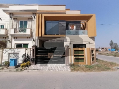 Aesthetic House Of 5 Marla For Sale Is Available Purana Shujabad Road