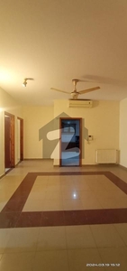 Apartment Available For Rent Abu Dhabi Tower F-11 Islamabad F-11