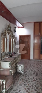 Back Of Main Boulevard Sixty Feet Wide Road One Kanal Old House For Sale In Garden Town Lahore Garden Town